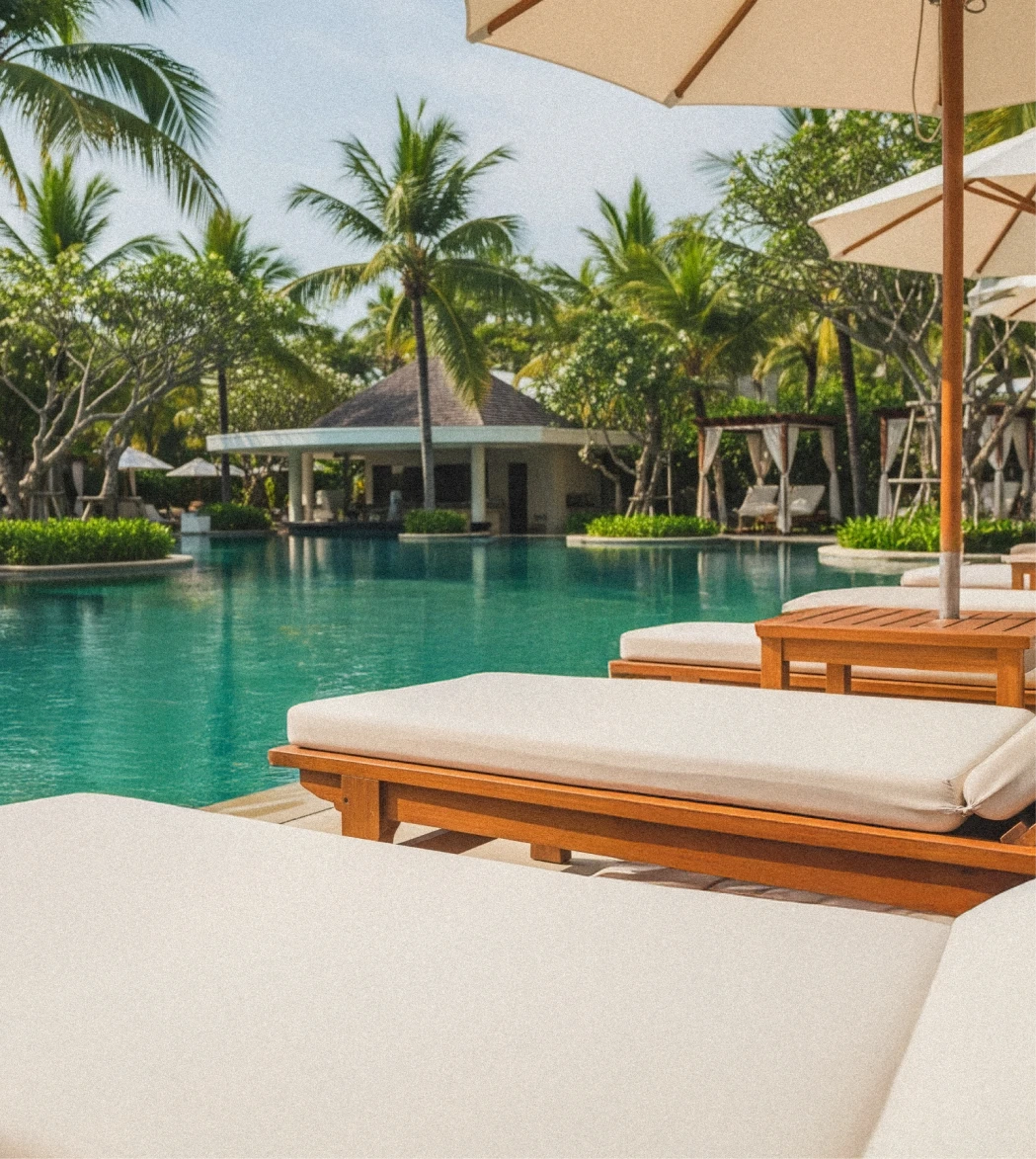 el_faro_resort_brand_identity_pool_zone